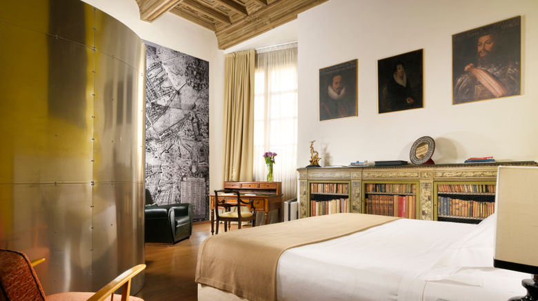 <b>Leone Blu Suites UNA Esperienze Suite</b>. Images powered by <a href="https://www.leonardoworldwide.com/" title="Leonardo Worldwide" target="_blank">Leonardo</a>.