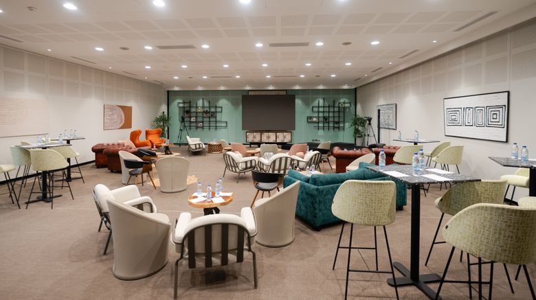 <b>ONOMO Hotel Abidjan Airport Meeting</b>. Images powered by <a href="https://www.leonardoworldwide.com/" title="Leonardo Worldwide" target="_blank">Leonardo</a>.