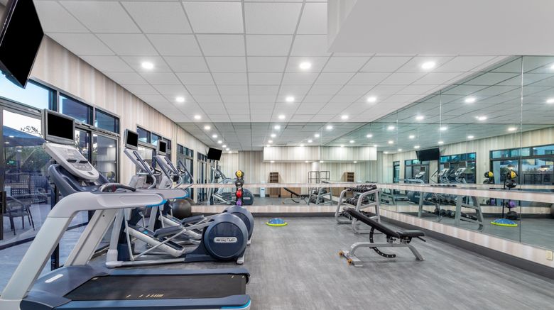 <b>Crowne Plaza Los Angeles Harbor Hotel Health Club</b>. Images powered by <a href="https://www.leonardoworldwide.com/" title="Leonardo Worldwide" target="_blank">Leonardo</a>.