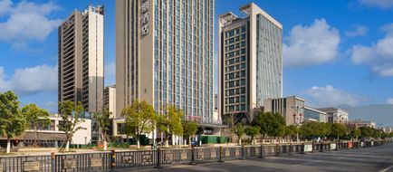 Hampton Inn Jiujiang Eight Mile Lake Exterior