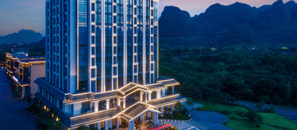 Hilton Garden Inn Xingyi Wanfenglin Exterior