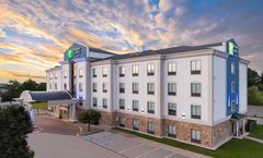Holiday Inn Express & Suites Denton