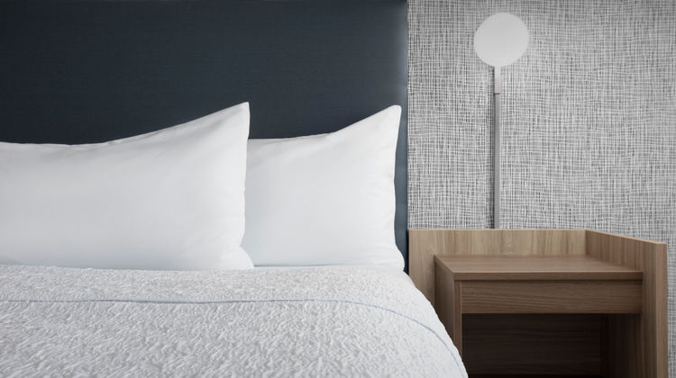 Home2 Suites by Hilton Huntsville Room
