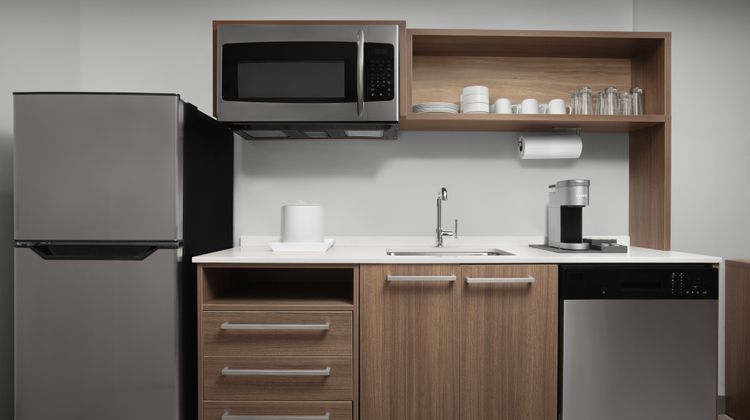 Home2 Suites by Hilton Huntsville Room