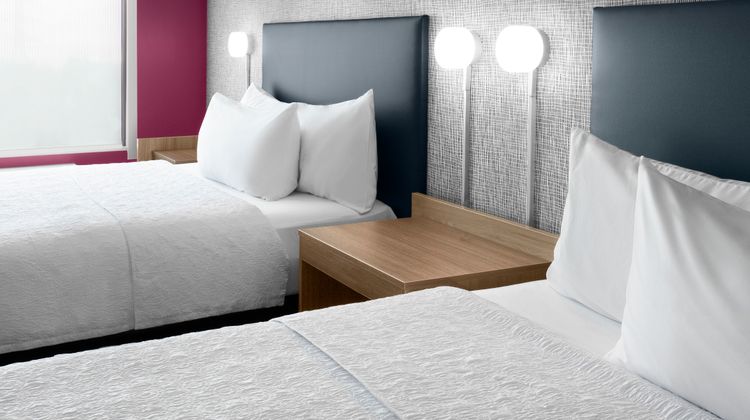 Home2 Suites by Hilton Huntsville Room