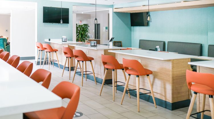 Holiday Inn & Suites Fort Bragg Area Restaurant