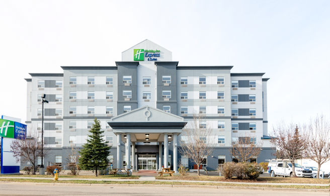 Holiday Inn Express Edmonton South Exterior