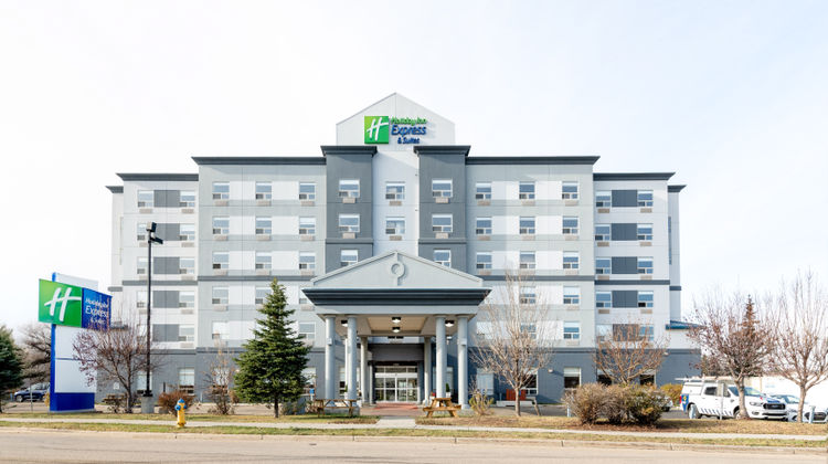 Holiday Inn Express Edmonton South Exterior
