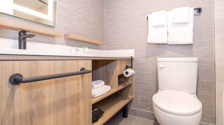 Sandman Hotel Castlegar Room