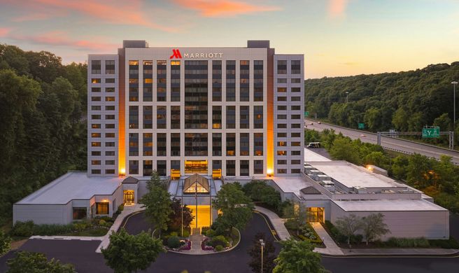 Pittsburgh Airport Marriott Exterior