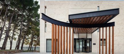 The Isolano Cres Exterior