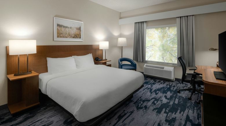 <b>Fairfield Inn & Suites by Marriott Room</b>. Images powered by <a href="https://www.leonardoworldwide.com/" title="Leonardo Worldwide" target="_blank">Leonardo</a>.