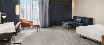 Courtyard Brookfield at Poplar Creek Room
