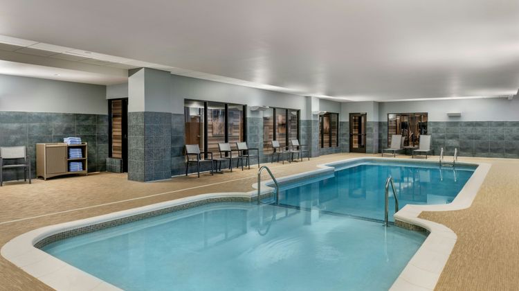 Residence Inn Brookfield at Poplar Creek Pool