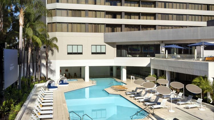Irvine Marriott Pool
