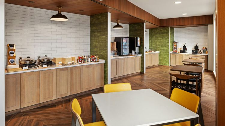 Fairfield Inn & Suites Cedar Rapids N Restaurant