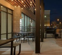 Fairfield Inn & Suites Cincinnati Oakley Exterior