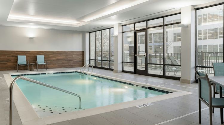 Fairfield Inn & Suites Cincinnati Oakley Pool