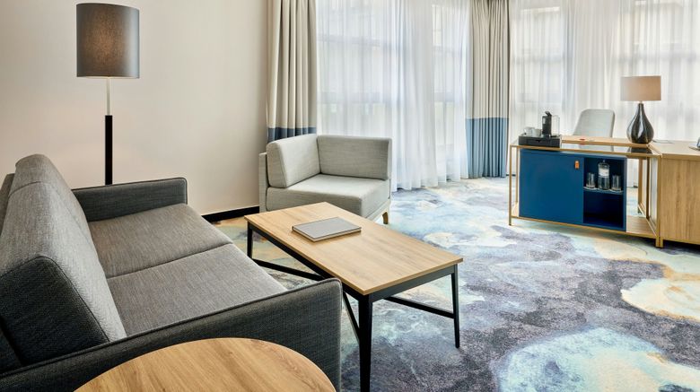 <b>Hamburg Marriott Hotel Suite</b>. Images powered by <a href="https://www.leonardoworldwide.com/" title="Leonardo Worldwide" target="_blank">Leonardo</a>.