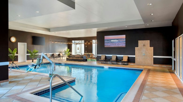 <b>Bridgewater Marriott Pool</b>. Images powered by <a href="https://www.leonardoworldwide.com/" title="Leonardo Worldwide" target="_blank">Leonardo</a>.