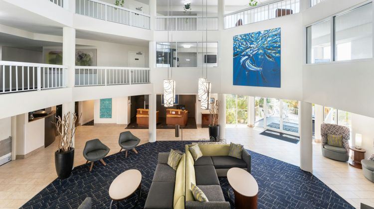 Courtyard by Marriot Key Largo Lobby
