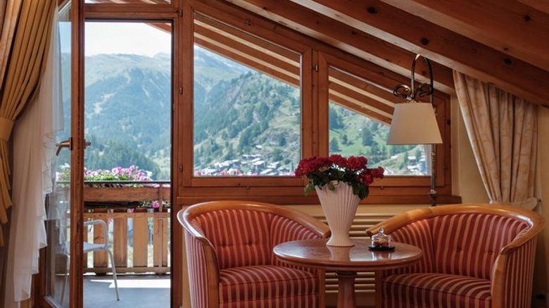 <b>Chalet Hotel Schoenegg Room</b>. Images powered by <a href="https://www.leonardoworldwide.com/" title="Leonardo Worldwide" target="_blank">Leonardo</a>.