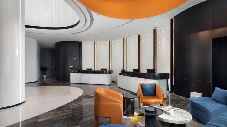 Hampton by Hilton Beijing Bird's Nest Lobby