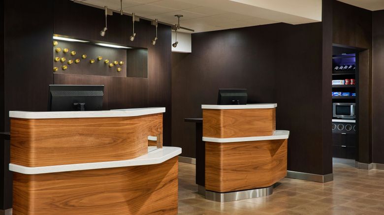 <b>Courtyard St Louis Creve Coeur Lobby</b>. Images powered by <a href="https://www.leonardoworldwide.com/" title="Leonardo Worldwide" target="_blank">Leonardo</a>.
