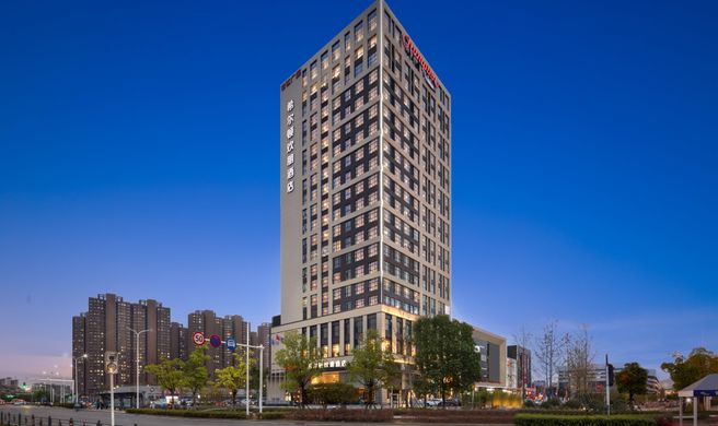 Hampton by Hilton Wuhan Guanggu First Rd Exterior