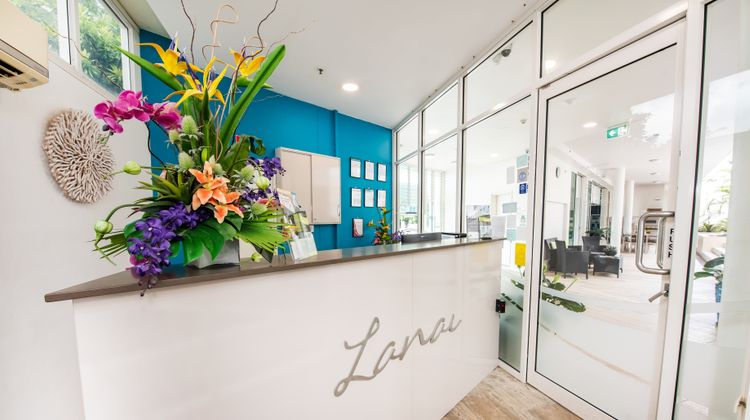 Lanai Riverside Apartments Lobby