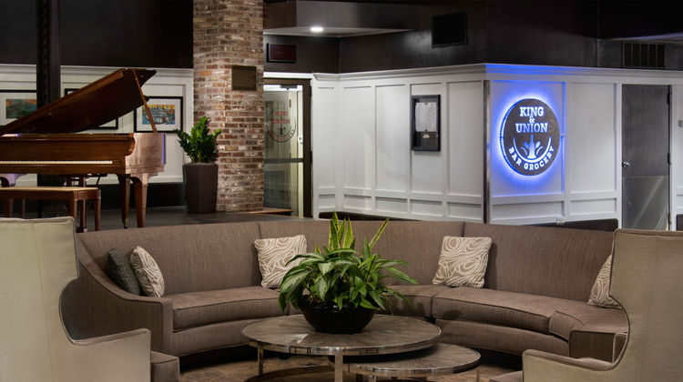 Doubletree Hotel Memphis Downtown Lobby