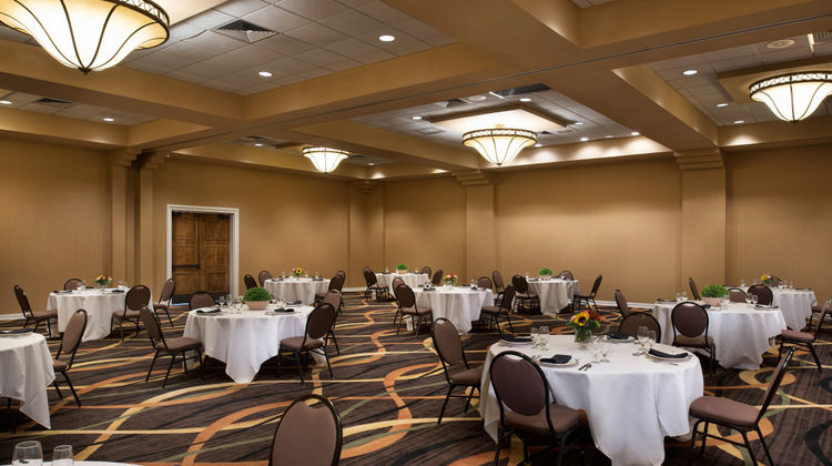 Doubletree Hotel Memphis Downtown Meeting