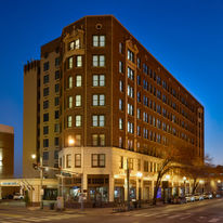 Doubletree Hotel Memphis Downtown