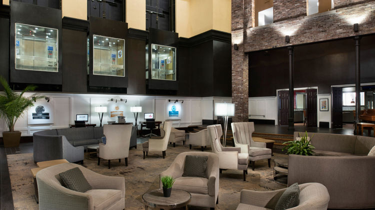 Doubletree Hotel Memphis Downtown Lobby