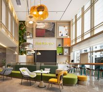 Home2 Suites by Hilton Railway Station Lobby