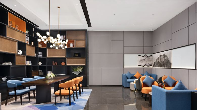 <b>Hampton Inn Jining Grand Canal Lobby</b>. Images powered by <a href="https://www.leonardoworldwide.com/" title="Leonardo Worldwide" target="_blank">Leonardo</a>.