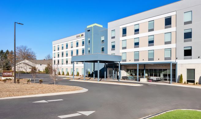 Home2 Suites by Hilton Hendersonville Exterior
