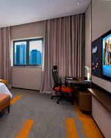 Hampton by Hilton Lize Business District