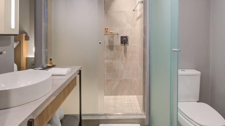 <b>DoubleTree by Hilton Porto Alegre Room</b>. Images powered by <a href="https://www.leonardoworldwide.com/" title="Leonardo Worldwide" target="_blank">Leonardo</a>.