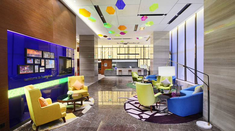 <b>Hampton by Hilton Beihai High Speed Rail Lobby</b>. Images powered by <a href="https://www.leonardoworldwide.com/" title="Leonardo Worldwide" target="_blank">Leonardo</a>.