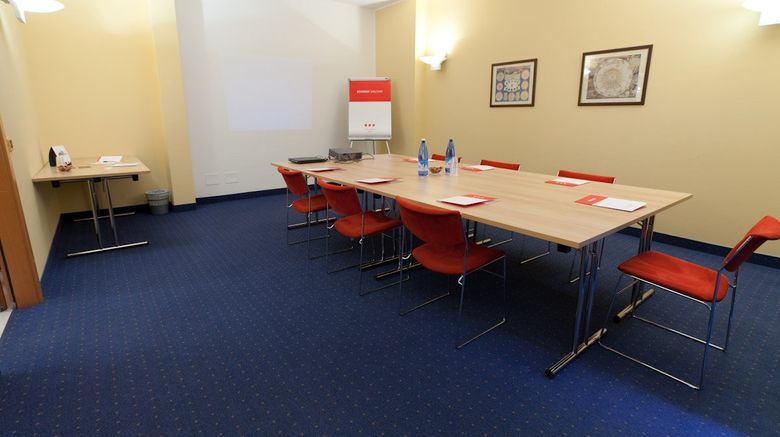 <b>UNA Hotes Occhiobello Meeting</b>. Images powered by <a href="https://www.leonardoworldwide.com/" title="Leonardo Worldwide" target="_blank">Leonardo</a>.