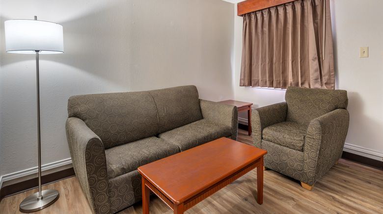 <b>Red Roof Inn & Suites Sulphur Springs Suite</b>. Images powered by <a href="https://www.leonardoworldwide.com/" title="Leonardo Worldwide" target="_blank">Leonardo</a>.