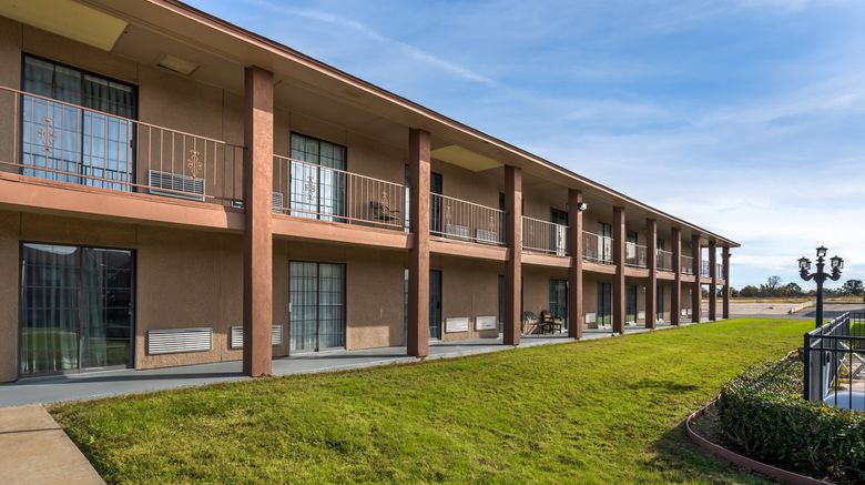 Red Roof Inn  and  Suites Sulphur Springs Exterior. Images powered by <a href="https://www.leonardoworldwide.com" target="_blank" rel="noopener">Leonardo</a>.