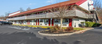 HomeTowne Studios Danville, PA Exterior