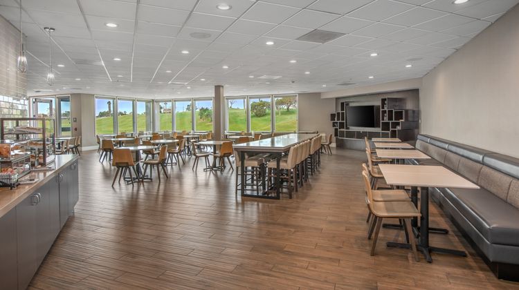 Staybridge Suites Oxnard-River Ridge Restaurant