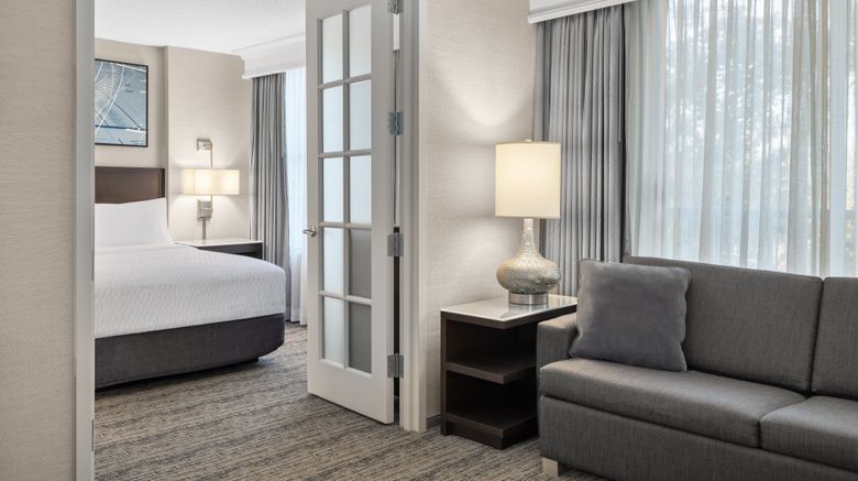 <b>Hampton Inn & Stes Downers Grove Chicago Room</b>. Images powered by <a href="https://www.leonardoworldwide.com/" title="Leonardo Worldwide" target="_blank">Leonardo</a>.