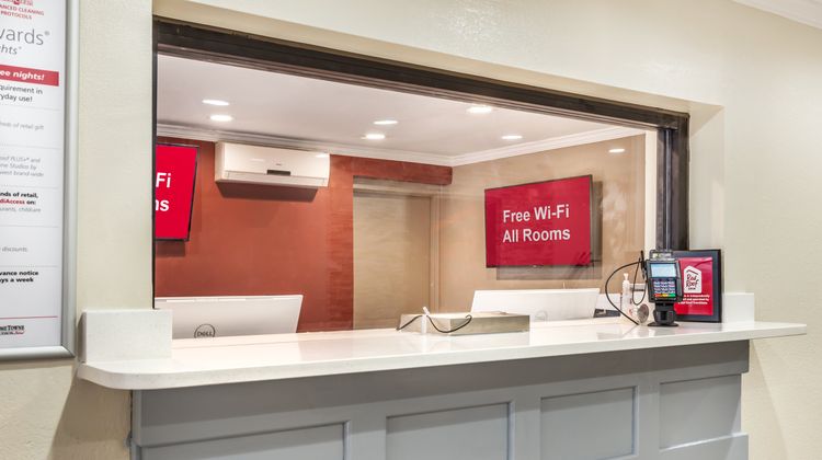 Red Roof Inn Raleigh Northeast-Downtown Lobby