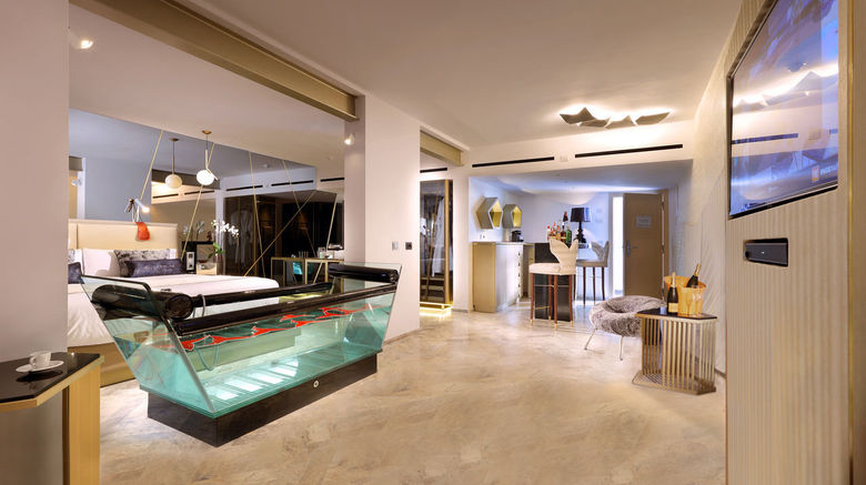 <b>Ushuaia Beach Hotel-Adults Only Suite</b>. Images powered by <a href="https://www.leonardoworldwide.com/" title="Leonardo Worldwide" target="_blank">Leonardo</a>.