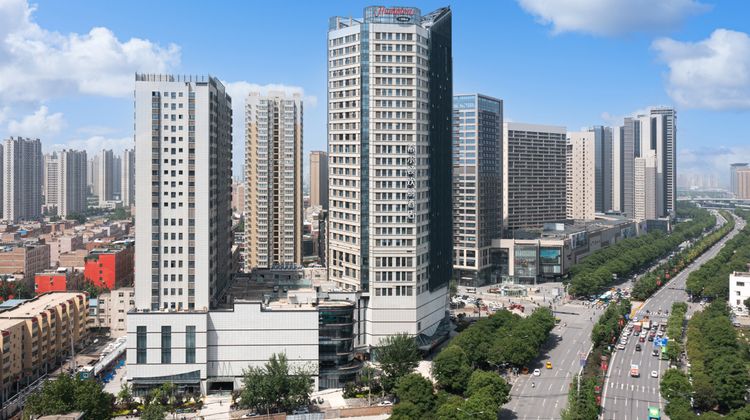 Hampton by Hilton Sanqiao Subway Station Exterior