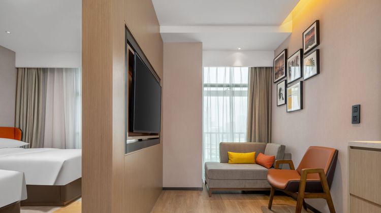 Home2 Stes by Hilton Science & Tech Park Room